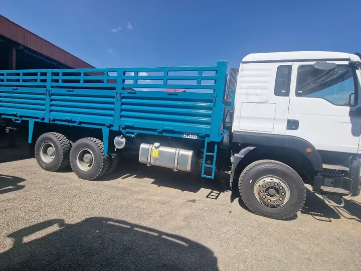 Sinotruk Howo Cargo Truck 2025 – photo 3