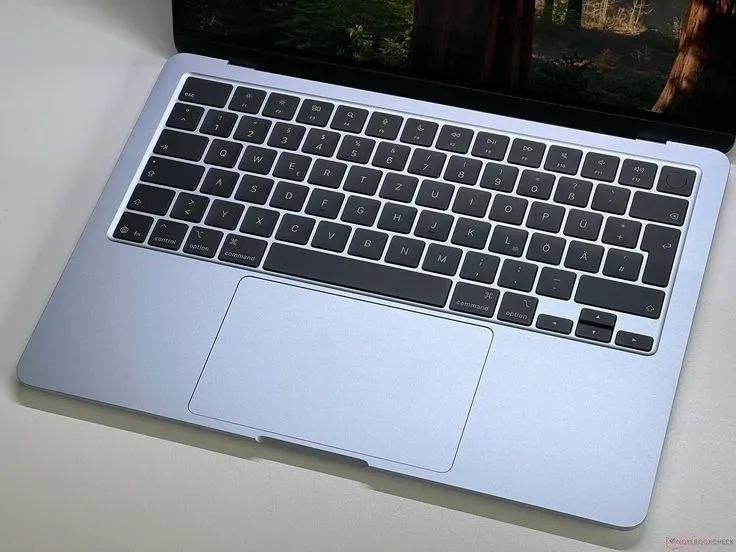 Brand New Apple MacBook Air M4 – photo 3