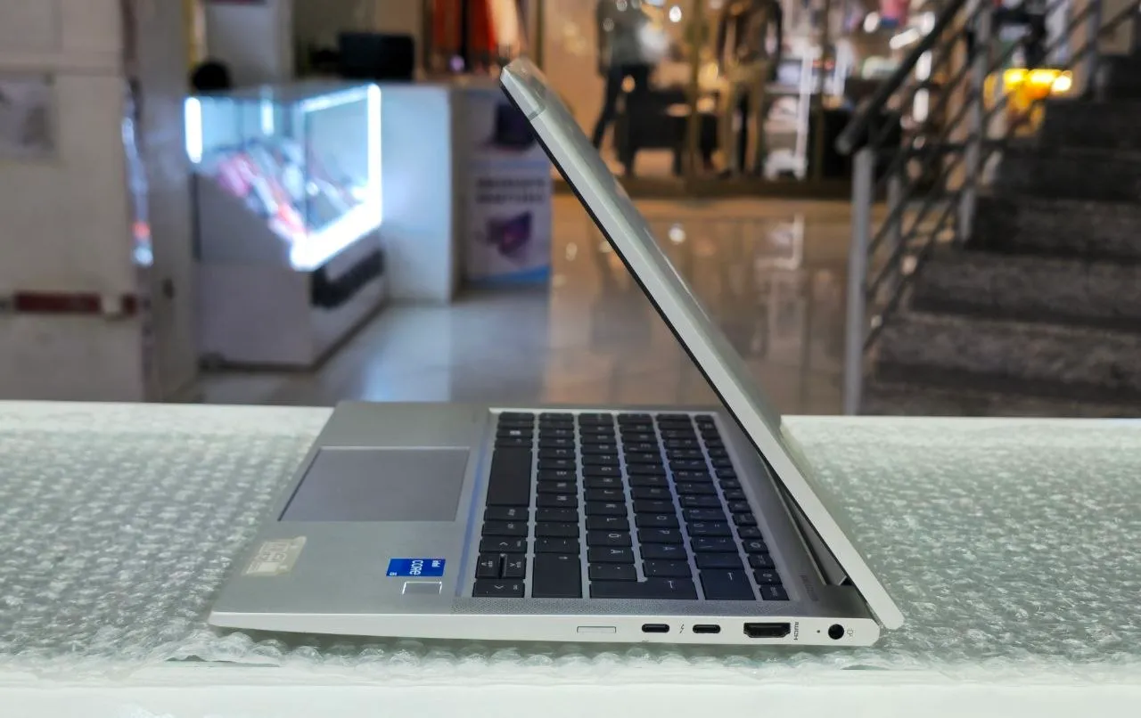 HP EliteBook 830 G8 Laptop – photo 4