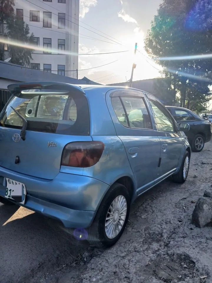 Toyota Vitz 2002 Automatic – photo 4