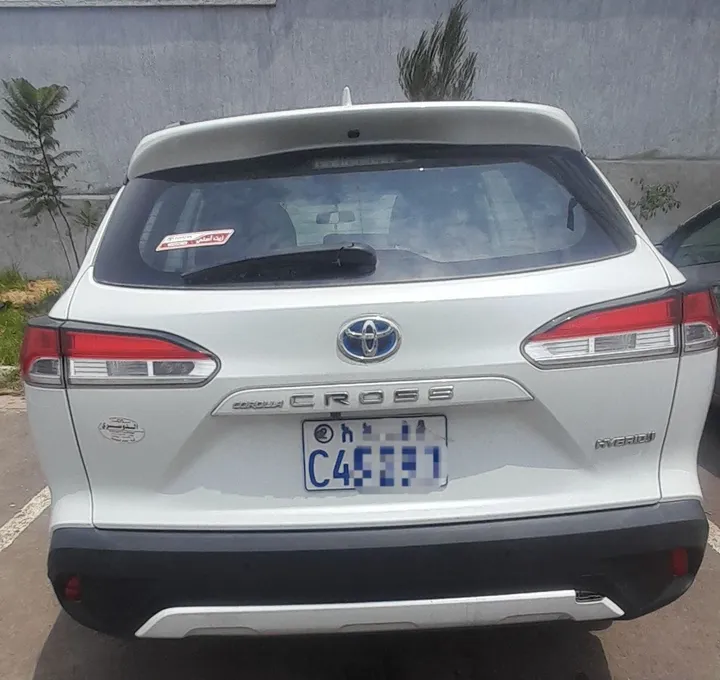 Toyota Corolla Cross Hybrid 2022 – photo 3