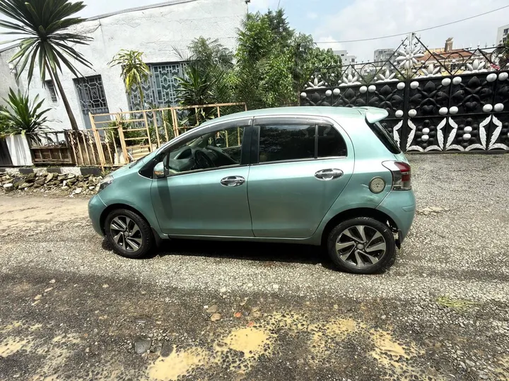 Toyota Yaris Compact 2008 – photo 4