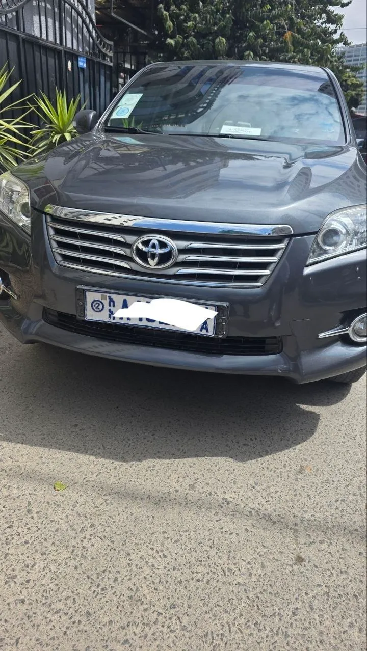 Toyota Rav4 2012 4WD Automatic – photo 3