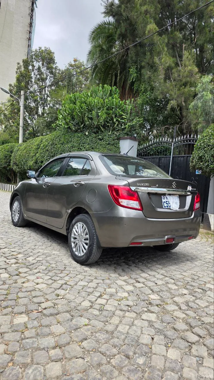 Suzuki Dzire 2021 Automatic – photo 5