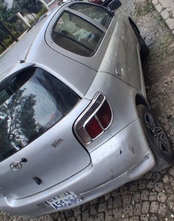 Toyota Vitz 2000 Automatic – photo 4