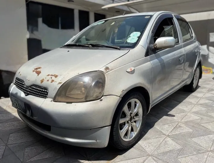 Toyota Vitz 2000 Automatic – photo 4