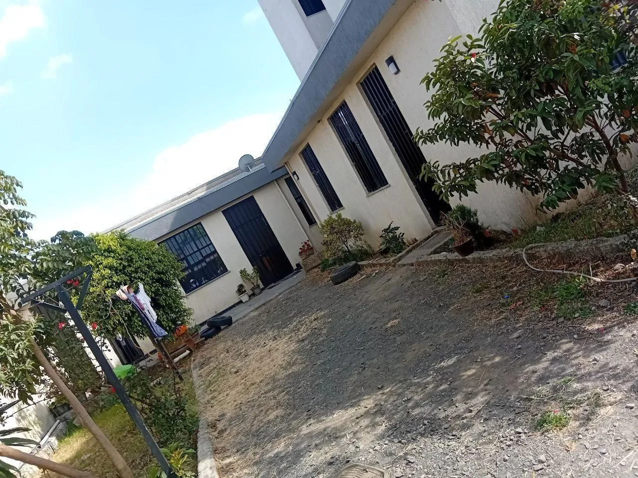 L-Shape Villa House Yeka Abado – photo 3