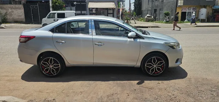2014 Toyota Yaris 1.3 Automatic – photo 4