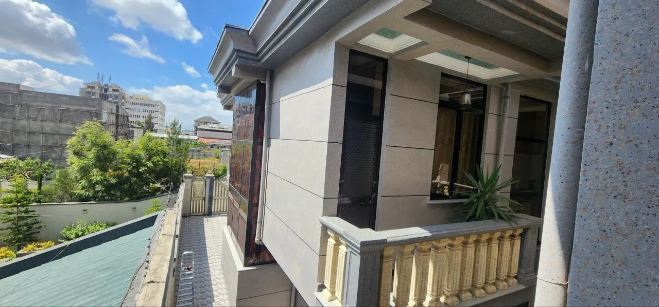 Modern House for Sale Summit 330 Sqm – photo 4