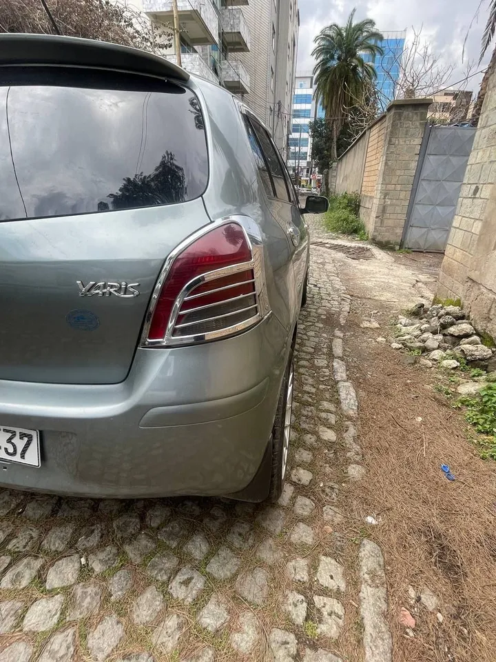 Toyota Yaris 2008 Compact Hatchback – photo 5