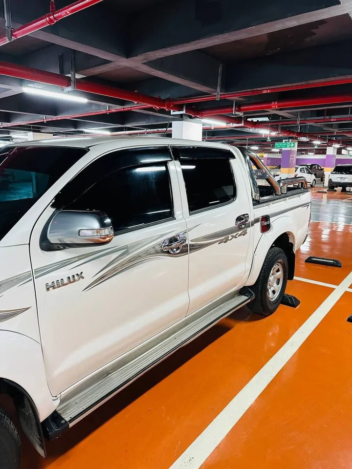 Toyota Hilux Double Cab 2015 – photo 9