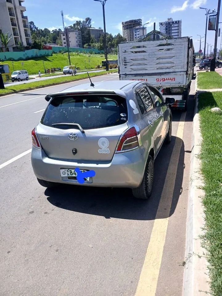 Toyota Yaris Compact 2008 Automatic – photo 4