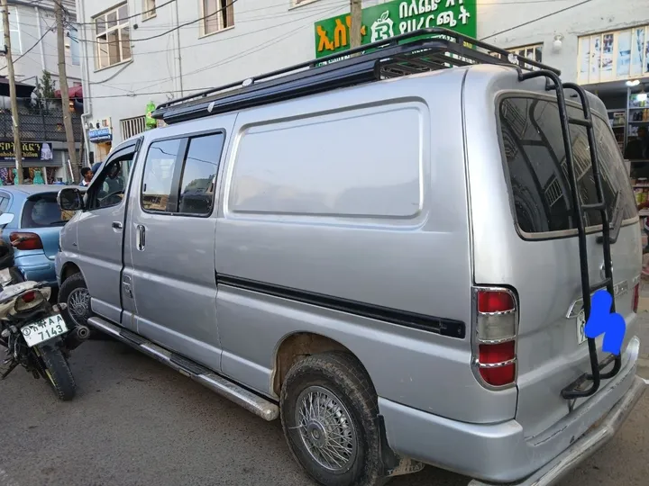 Toyota Dolphin Shark Van 2007 – photo 4