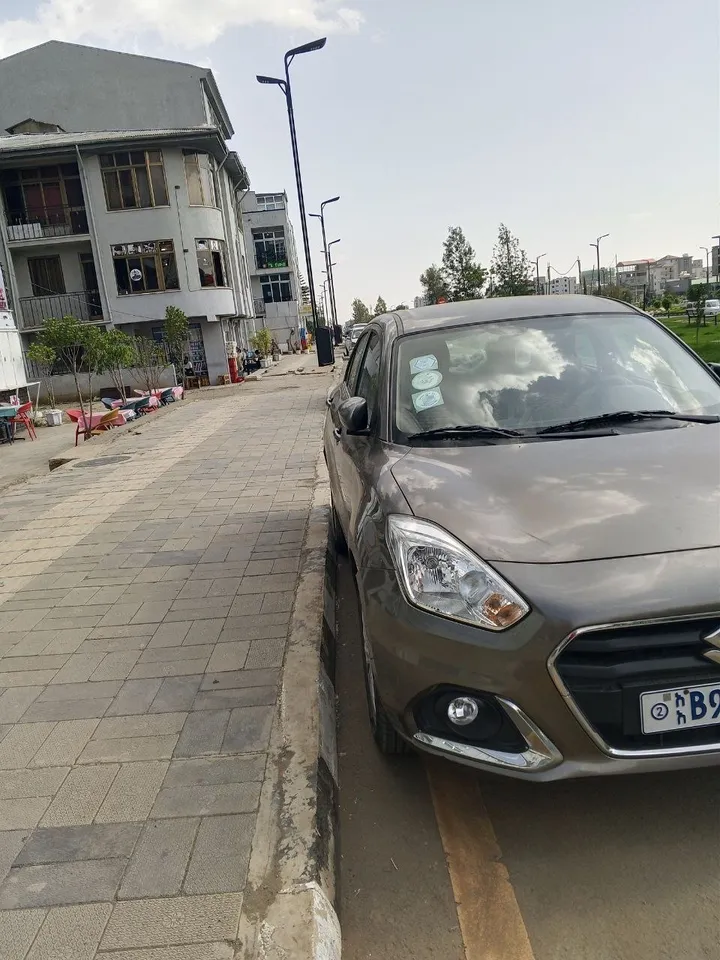 Suzuki Dzire 2021 Automatic – photo 3