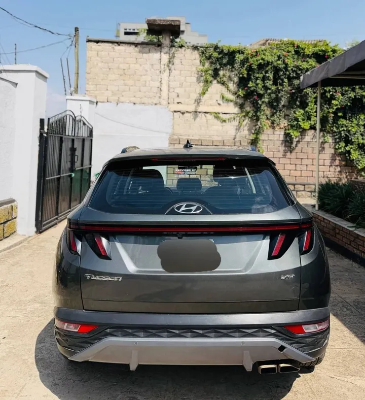 Hyundai Tucson 2022 SUV – photo 3