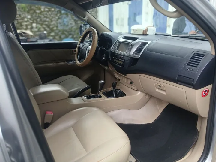 Toyota Hilux 2015 Automatic Double Cab – photo 3