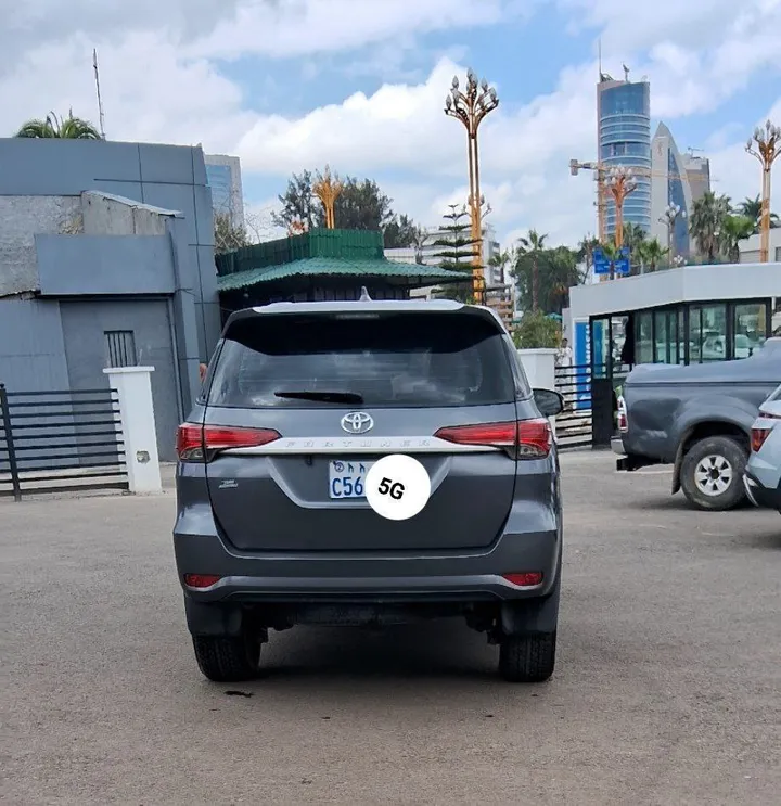 Toyota Fortuner VX 2022 Diesel – photo 4