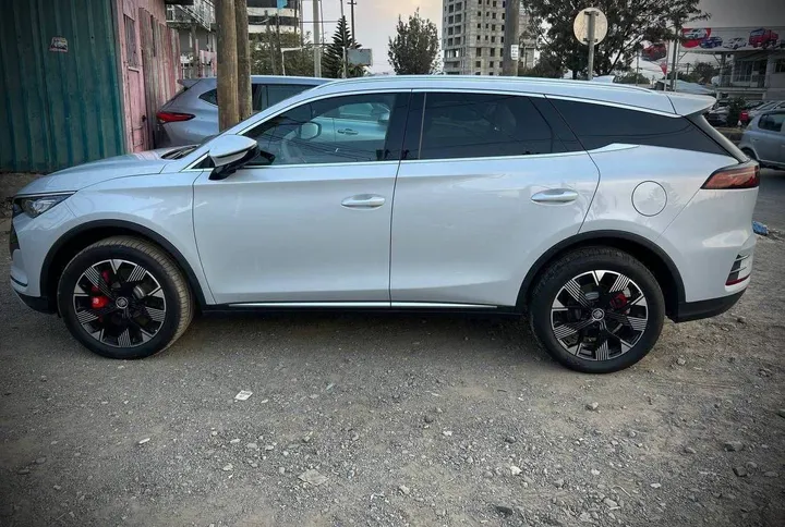 2025 BYD Tang DM-I 7 Seater – photo 4