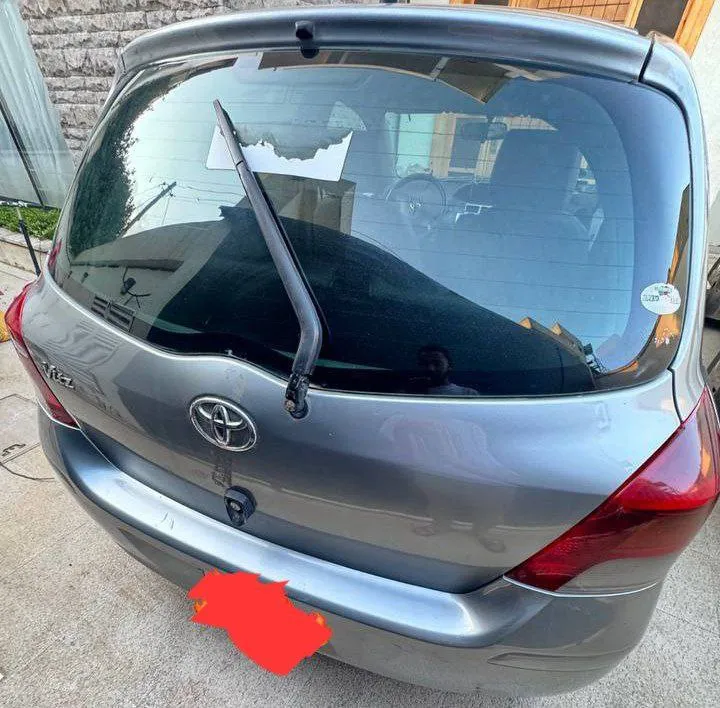Toyota Yaris Compact 2008 – photo 3