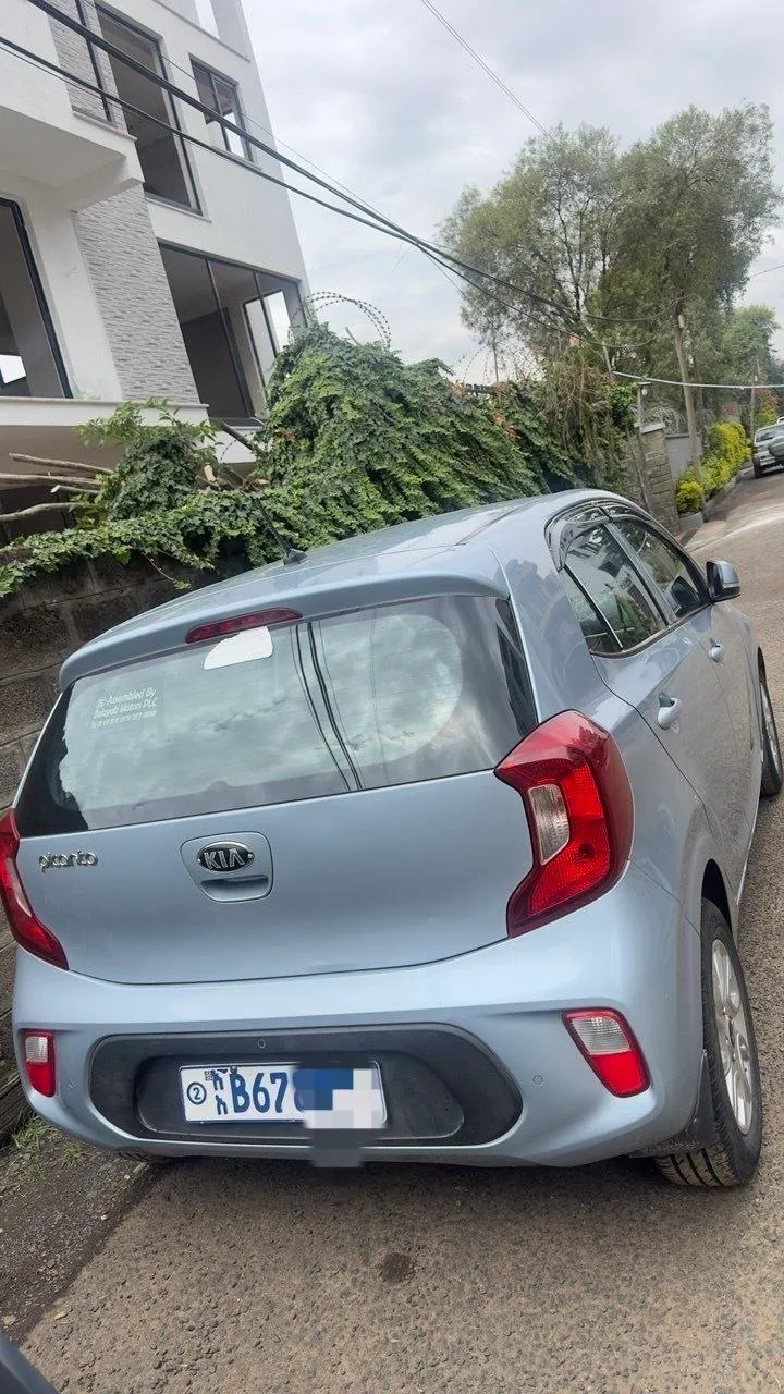 Kia Picanto 2021 Automatic 1.2L – photo 4