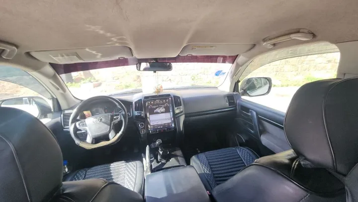 Toyota Land Cruiser V8 GX – photo 7