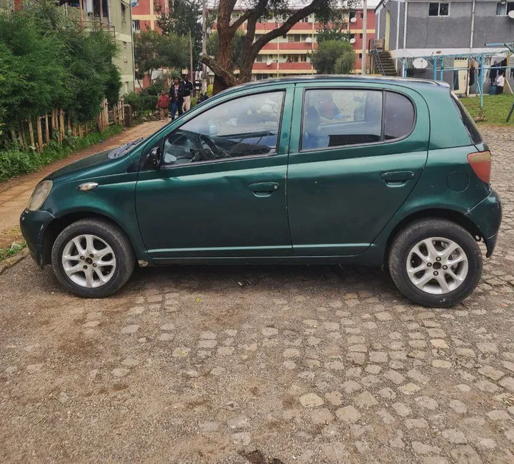Toyota Vitz Yaris 2001 – photo 5