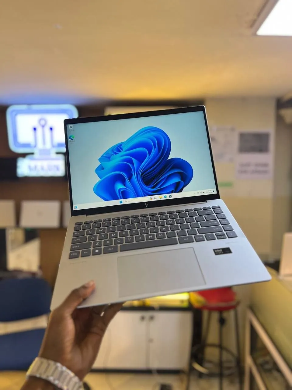 HP Pavilion Plus 14 Core Ultra 5 – photo 3