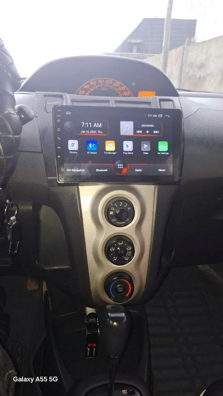 Toyota Yaris Compact 2010 Automatic – photo 4
