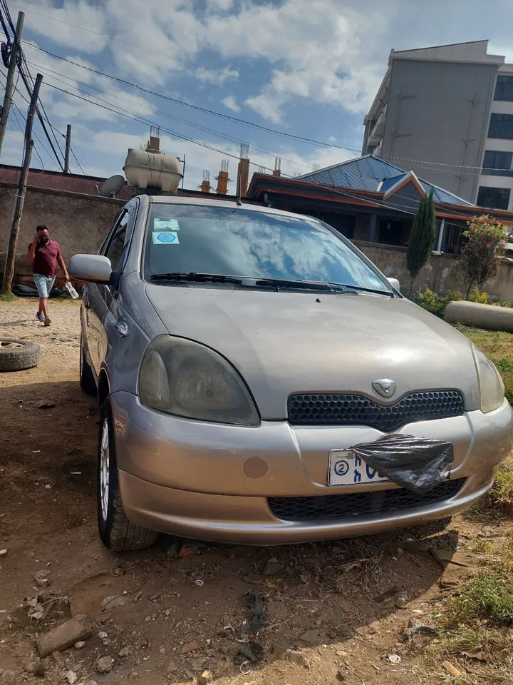 Toyota Vitz 2001 Automatic – photo 3