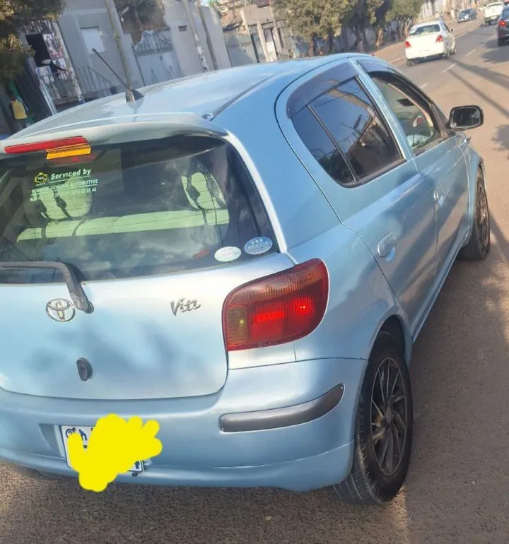 Toyota Vitz 2004 1.0L Automatic – photo 3