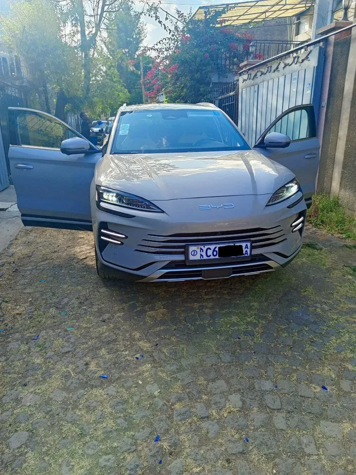 BYD Song Plus DM-I Hybrid SUV – photo 8