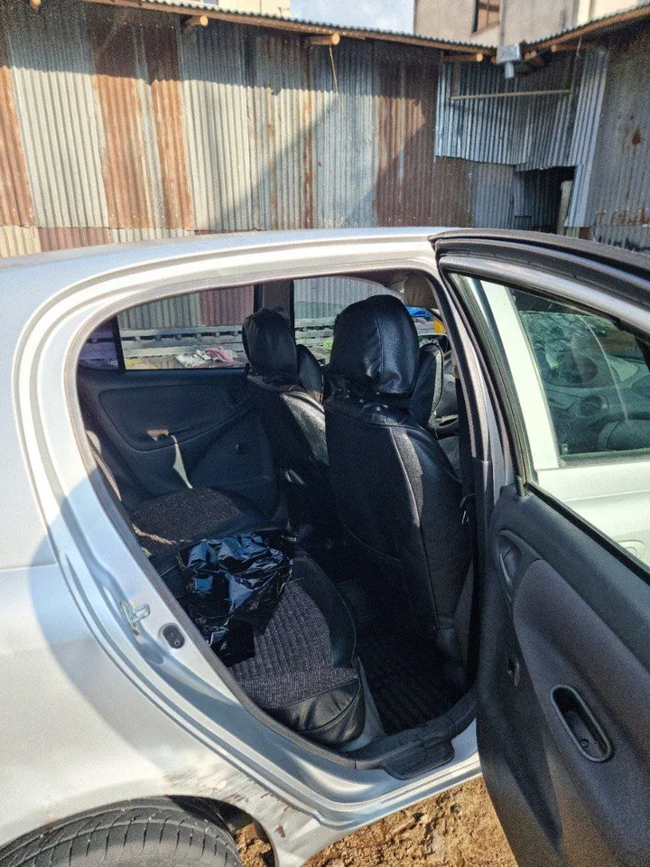 Toyota Vitz 2001 Automatic – photo 6