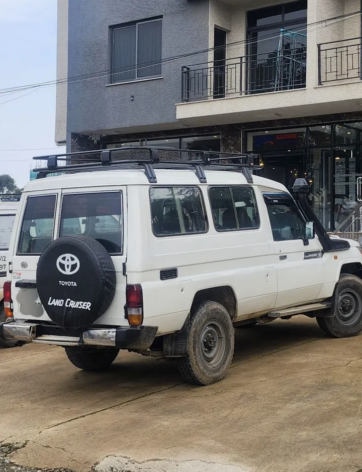 Toyota Land Cruiser 1HZ Longbase 2013 – photo 4