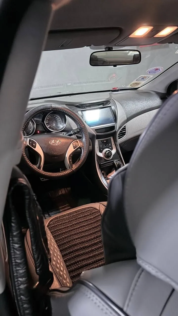Hyundai Elantra 2012 Automatic – photo 6