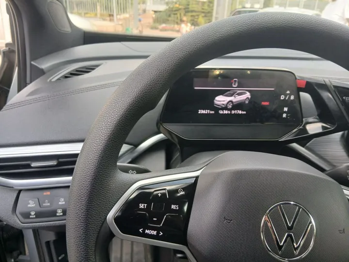 Volkswagen ID.4 Pro+ Electric SUV – photo 4