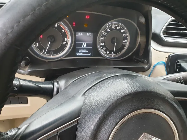 Suzuki Dzire 2022 Automatic – photo 9
