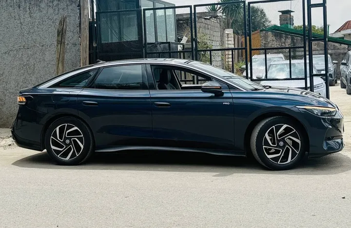 Volkswagen ID.7 EV Crozz Pro – photo 3