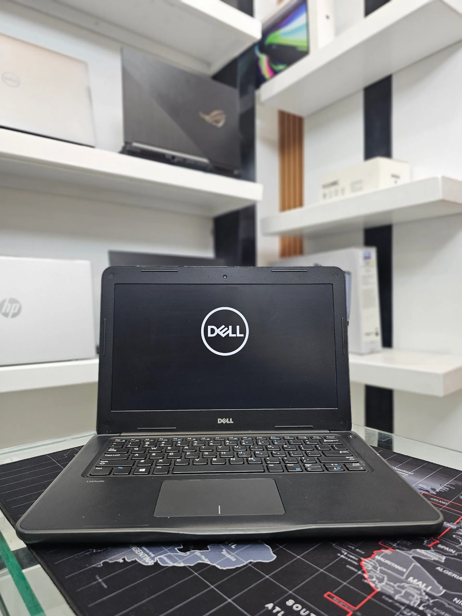 Dell Latitude 3380 i5 Laptop – photo 4