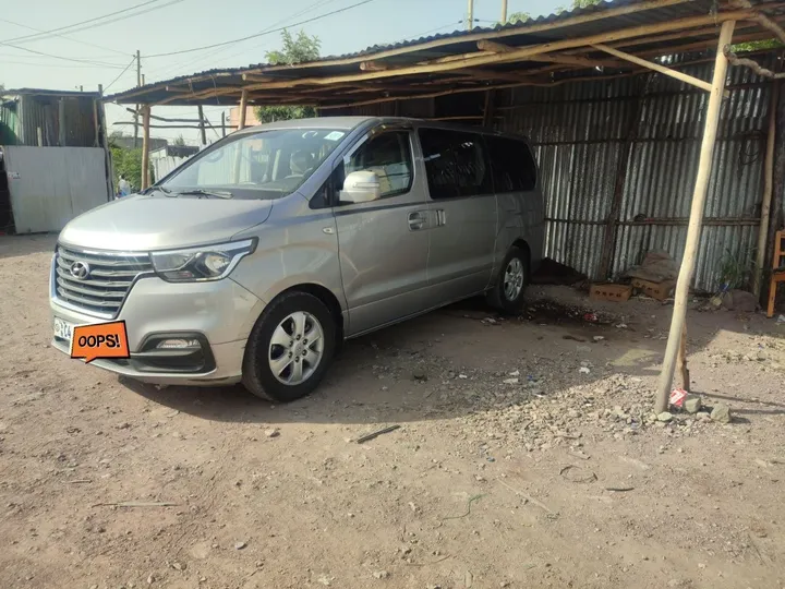 Hyundai Grand Starex 2020 Diesel – photo 3