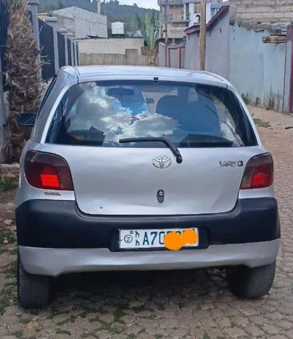 Toyota Vitz Yaris 2001 Manual – photo 4