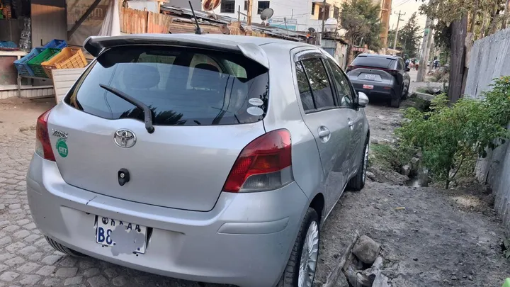 Toyota Yaris 2010 Automatic – photo 7