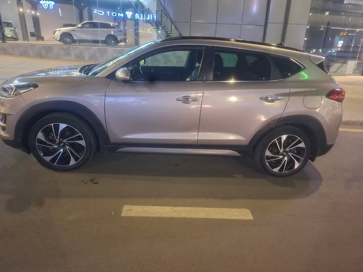 2020 Hyundai Tucson 1.6L Automatic – photo 4