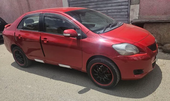 Toyota Yaris Belta 2010 Automatic – photo 4