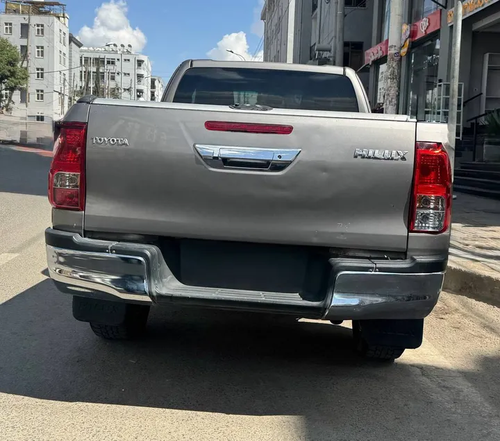 Toyota Hilux Revo 2019 – photo 3