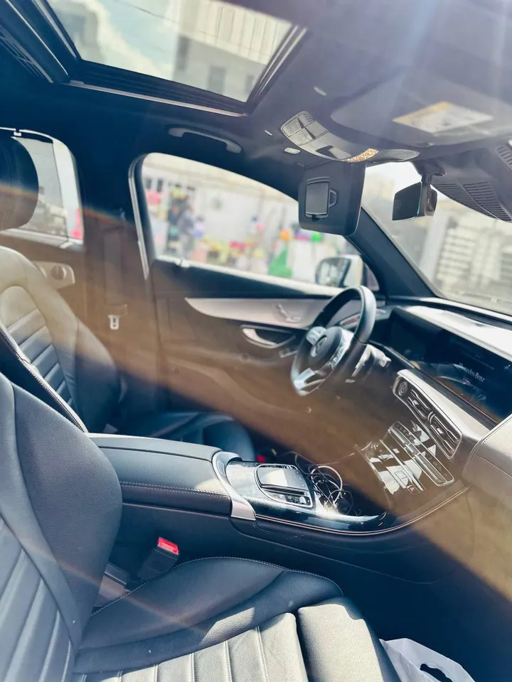 2022 Mercedes-Benz EQC 400 – photo 8