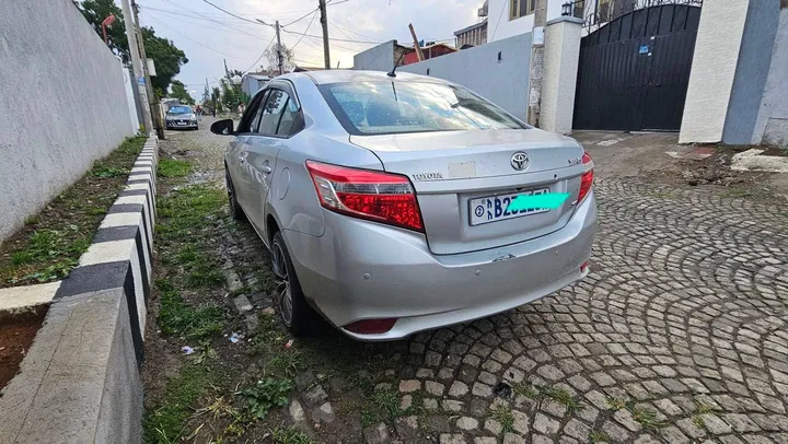 Toyota Yaris Sedan 2014 – photo 3