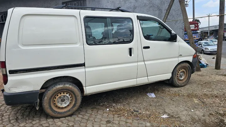 Toyota D4D Short Van 2004 – photo 4