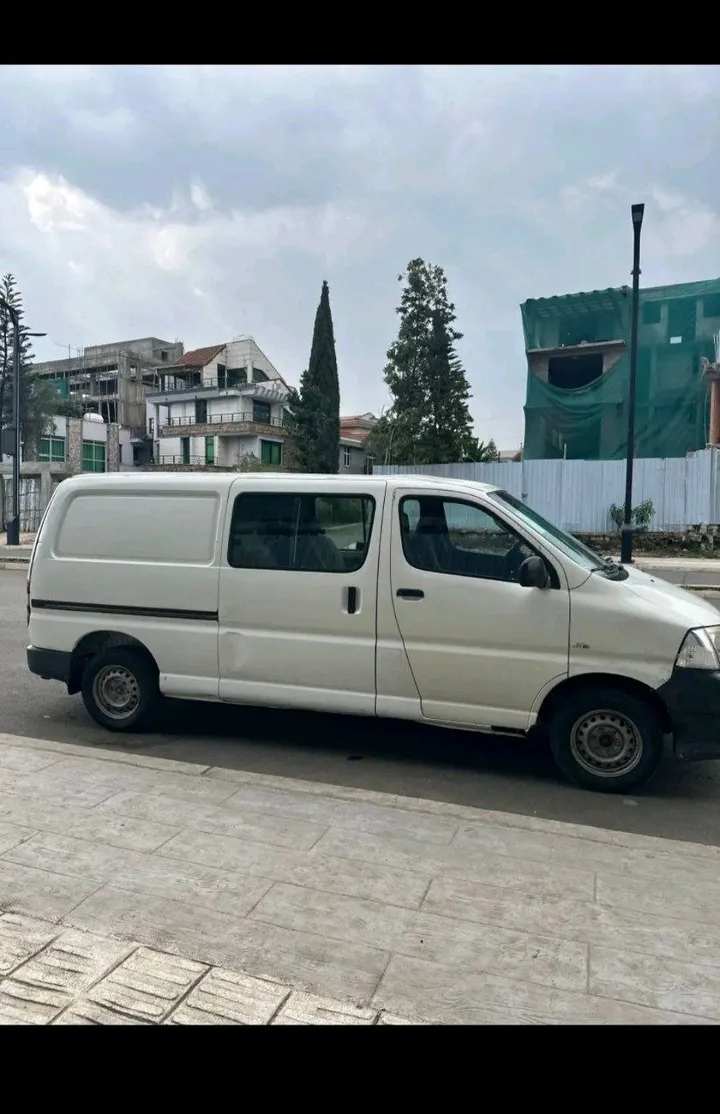 Toyota Hiace D4D Van 2007 – photo 4