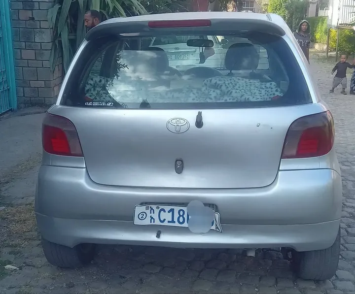 Toyota Vitz 2001 Automatic – photo 4