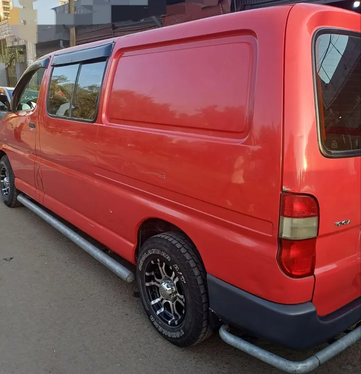 Toyota Hiace Dolphin Diesel 2011 – photo 3